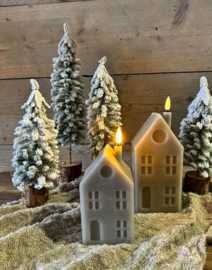 Kerstboom op stam  met sneeuw effect