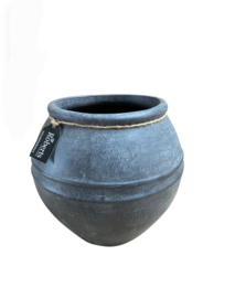 Stoere  robuuste grote pot  / kruik