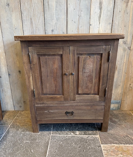 Teak kastje met deurtjes en lade