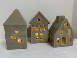 Aardewerk huisje met led licht