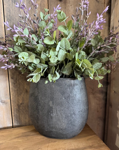 Antique black vaas - pot  ovaal