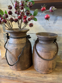 Grote nepalese pot / kruik met touw