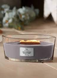 Woodwick Ellipse  candle Suede & Sandalwood