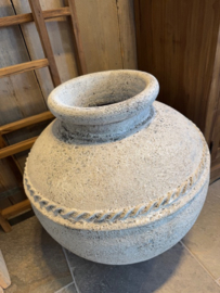 Grote stenen robuuste  pot / kruik XXL