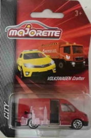 Volkswagen Crafter rood merk Majorette Schaal 1 op 64