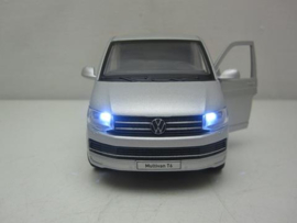 Volkswagen Transporter T6 schaal 1.op 32 met lampen en motorgeluid