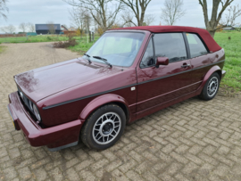 Vollswagen Golf 1 cabrio bj nw Sonerland kap geheel uitgevoerd als nieuw type  1800 injektie Verkocht