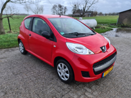 Peugeot 107 1.0L 12V XR bj 31-05-2010 apk 30-06-2023 verkocht