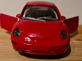 Volkswagen New Beetle rood schaal  1 op 34 met frictie motor