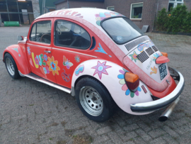 Vrolijke Volkswagen Hippie Kever bj 1975 verkocht