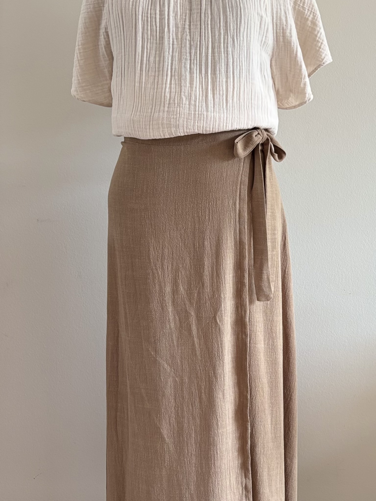 Damesoverslagrok linnen/viscose mocca