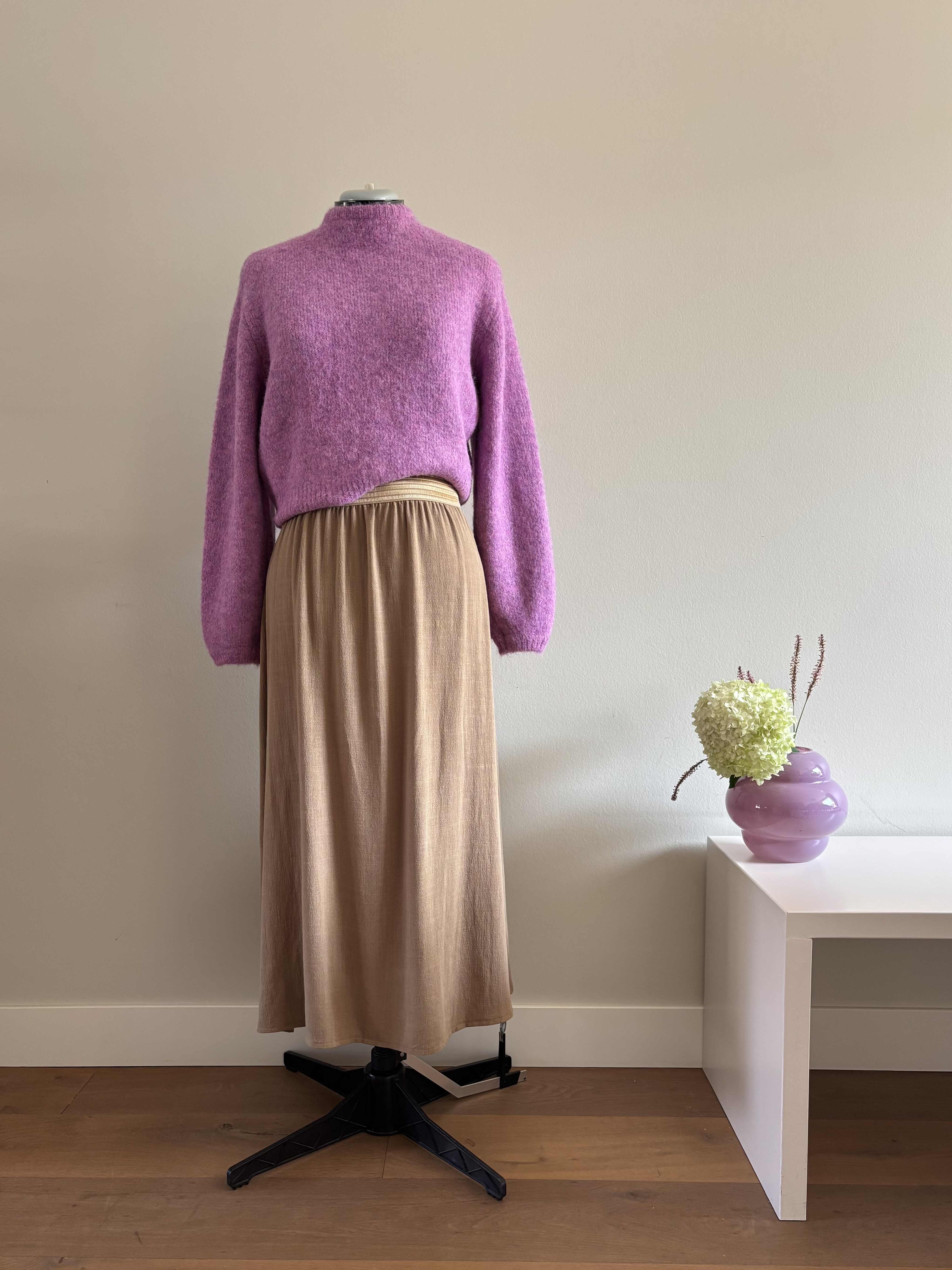 Mocca linnen rok met sierband