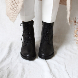 Baylee veterboots hoog in 'Black'