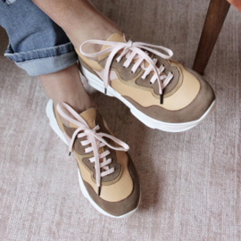 Dacey Chunky sneaker in 'Caramel'