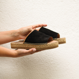 Levi Vaq platte espadrilles in 'Black'