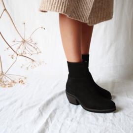 Donna enkel laarzen in 'Black' nubuck