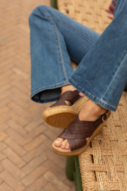 Kyra Croco sleehak espadrilles in 'Coffee'