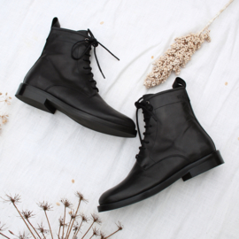 Baylee veterboots hoog in 'Black'