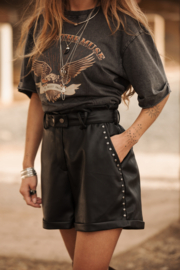 Mira short in 'Black leather look'