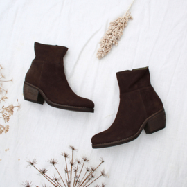 Donna enkel laarzen in 'Chocolate' nubuck 