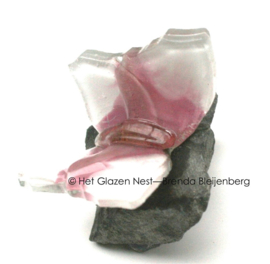 Glazen vlinder in roze en wit