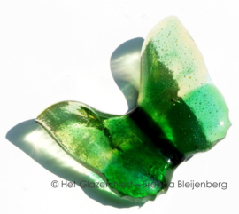 Speelse kleine groene vlinder van glaskunst