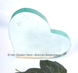 hart in dik blank glas