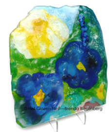 violen in glas