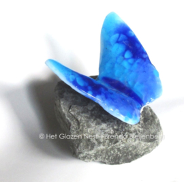 glaskunst vlinder in aqua blauwe tinten