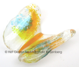 Klein speels vlindertje van glaskunst