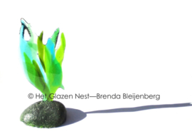 Groen gras als mini urn