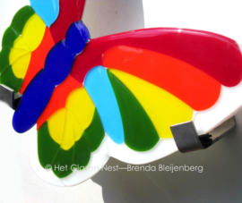 "vlakke" vlinder in kleuren van de regenboog