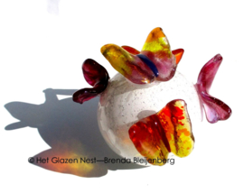 Bol-urn met kleine vlinders