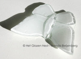 Kleine witte vlinder van glaskunst