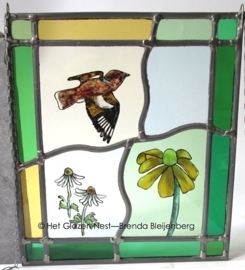 Glas in lood raamhanger “vogeltje met bloemen”