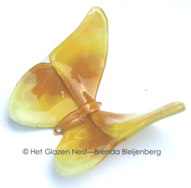 Glazen vlinder in abstract geel