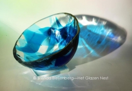 glas sculptuur "bolling in de lucht"