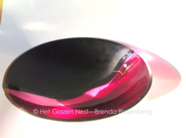 Schaal in roze en paars