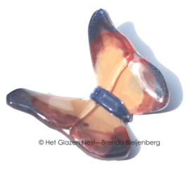 Kleine paars en roze vlinder
