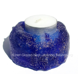 Blauw waxinelichtje als mini urn