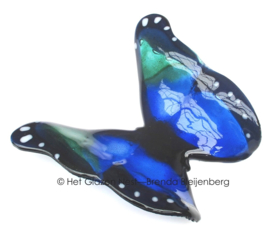 Speels glazen vlinder in blauw en zeegroen