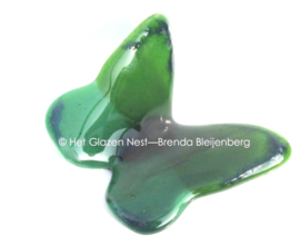 Glasgroene vlinder met spitse vleugels