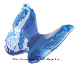 Glas vlinder en in rustig blauwe kleuren