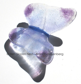 Glas vlinder in lavendel kleuren