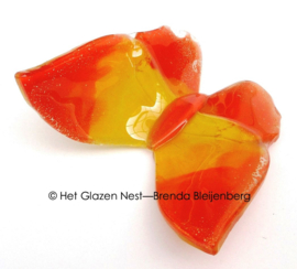 Glazen vlinder in oranje kleuren