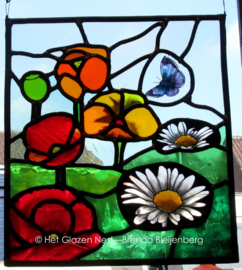 Glas in lood raam “Margriet en papavers“