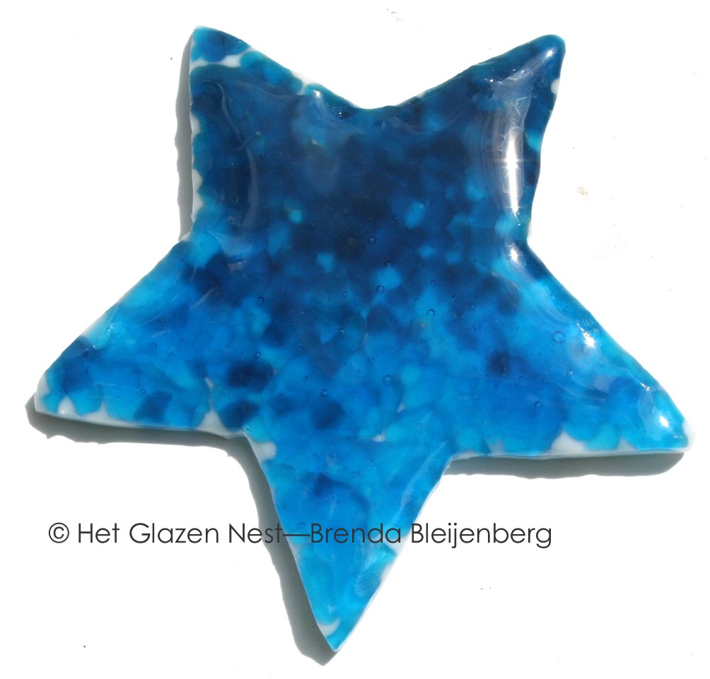 Glazen ster in zeeblauwe kleuren