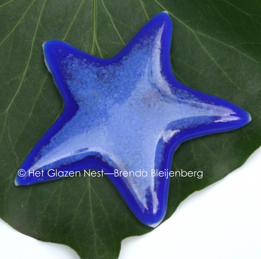 Glazen ster in marine blauw