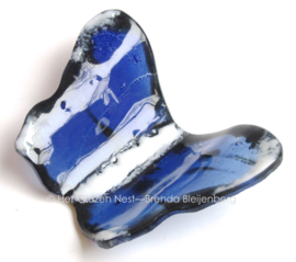 vlinder in blauw, zwart en wit