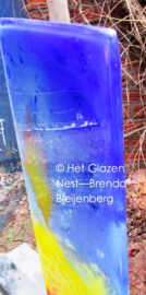 glas zuil in meerdere kleuren